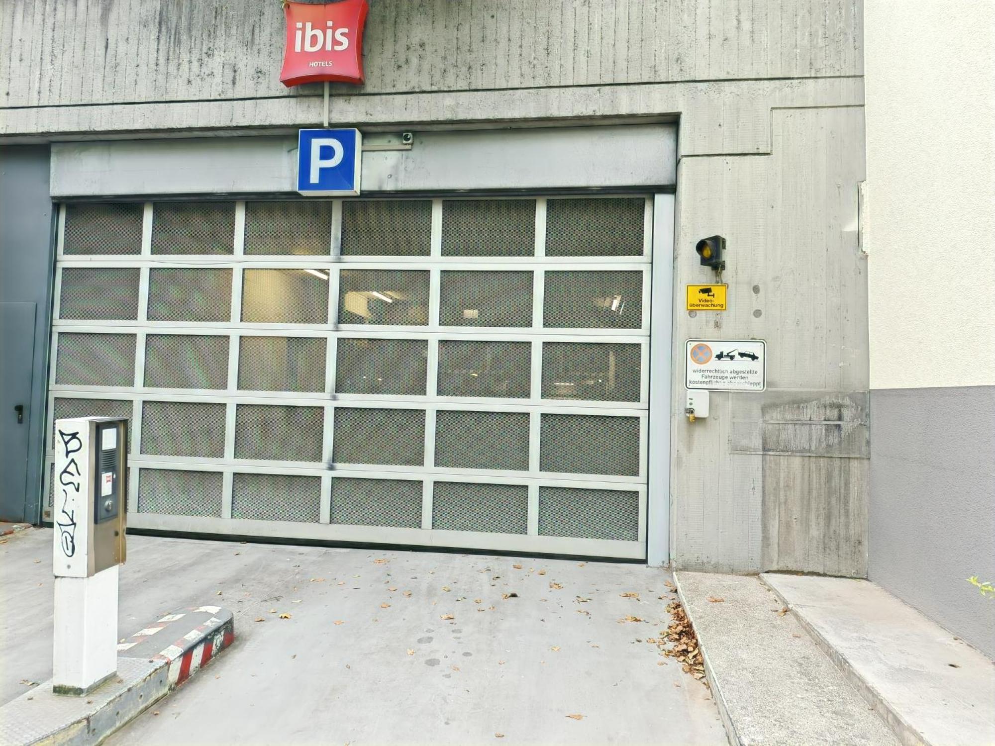 The Big Muenster Fuer Bis Zu 12, Whirlpool, Sauna, Zentral, Tischfussball, Balkon, Gasgrill Ulm Extérieur photo